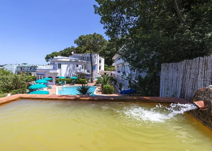 Bristol Ξενοδοχείο 3*