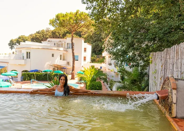 Ξενοδοχείο Bristol 3*