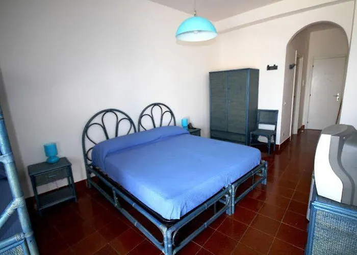 Ξενοδοχείο Bristol 3*